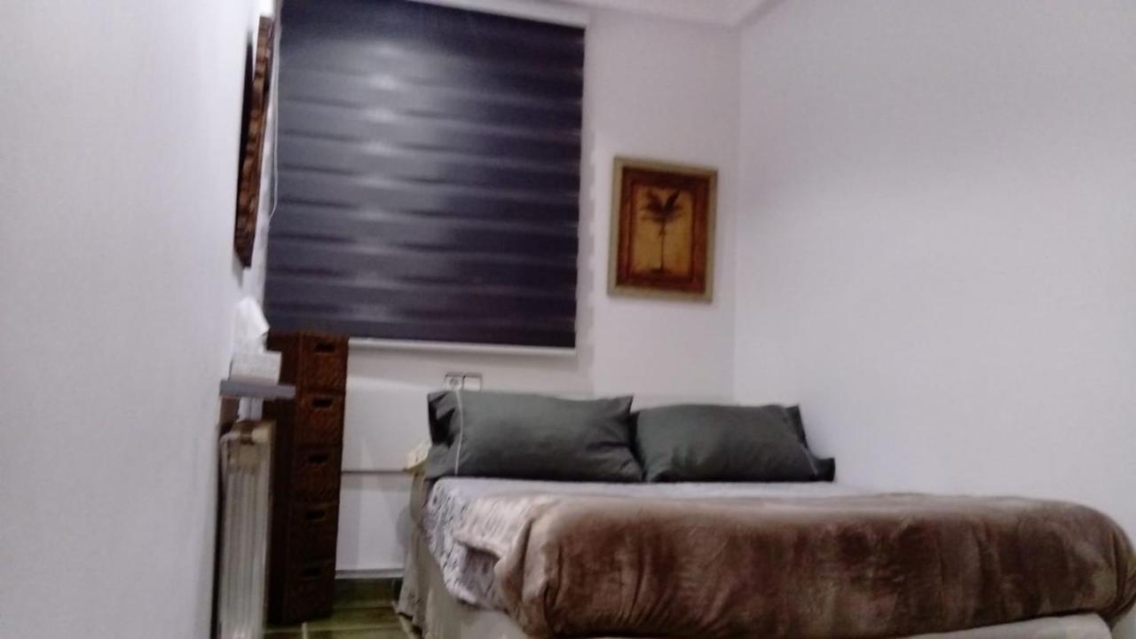Private Rooms - Airport Sant Boi de Llobregat Esterno foto
